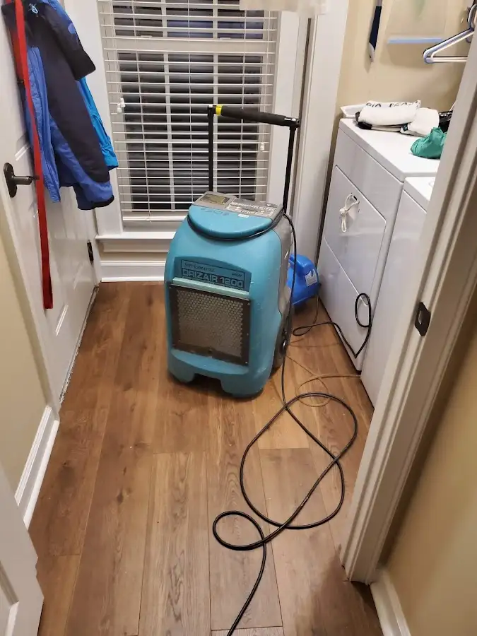 Commercial dehumidifier deployed for Crawl Space Restoration in Jefferson City